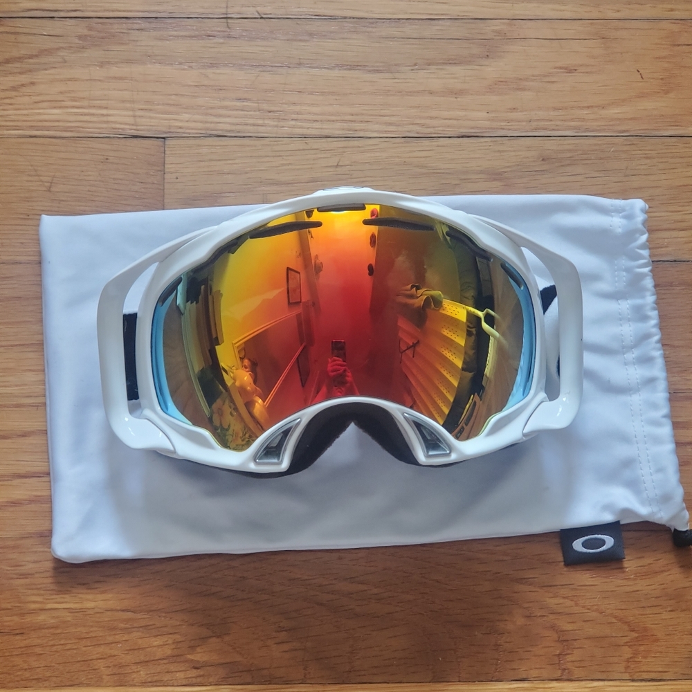 2000s Oakleys Snowboarding/Ski Goggles